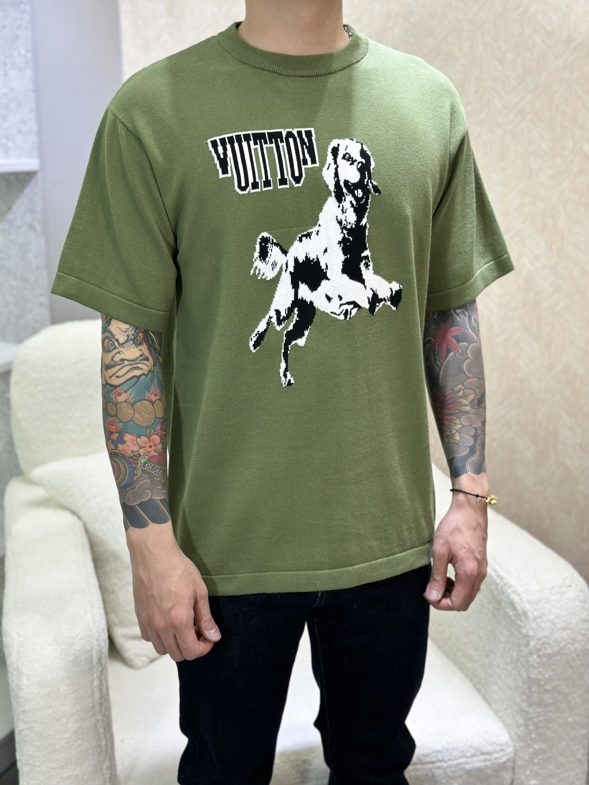 Áo phông T-shirt len Louis Vuitton LV Xanh rêu họa tiết cún Like Auth on web VTN